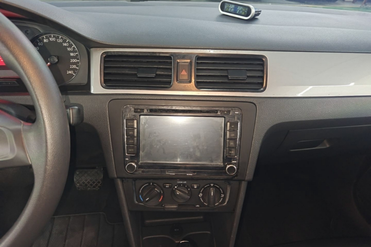 Volkswagen Santana 2015 immagine di auto #17