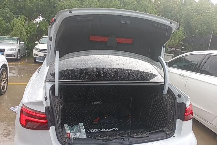 Audi A3 2020 car image #19