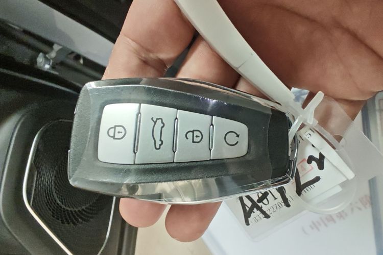 GEELY Boyue L 2026 image de voiture #9