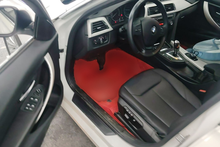 BMW 3 Series 2015 صورة سيارة #12