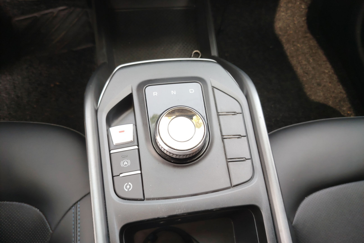 GEELY Emgrand New Energy 2024 #14 GEELY Emgrand New Energy 2024 car image #14