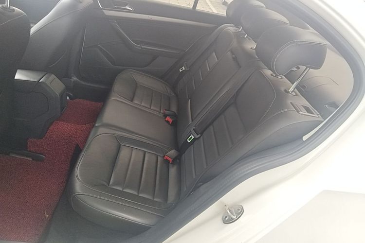 Volkswagen Lavida 2018 car image #17