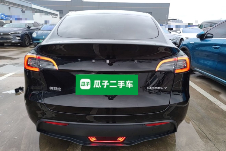 Tesla Model Y 2022 #6 Tesla Model Y 2022 car image #6