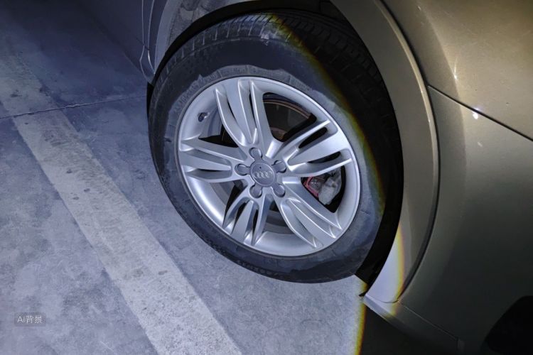 Audi Q3 2016 car image #9