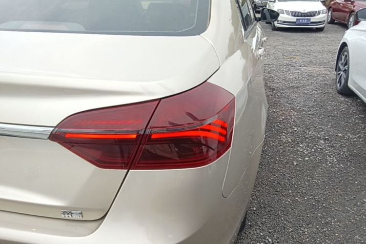 GEELY Emgrand 2020 #8 GEELY Emgrand 2020 car image #8