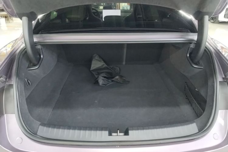 MI SU7 2025 immagine di auto #19
