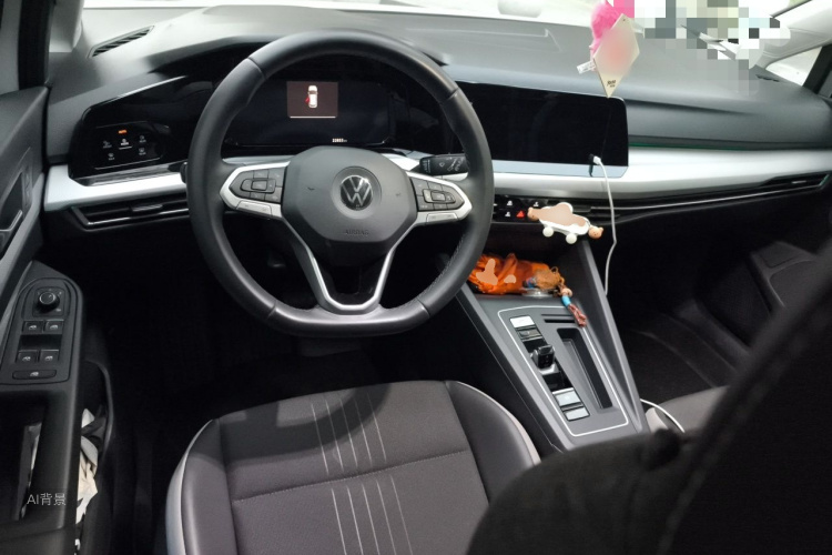 Volkswagen Golf 2023 car image #11