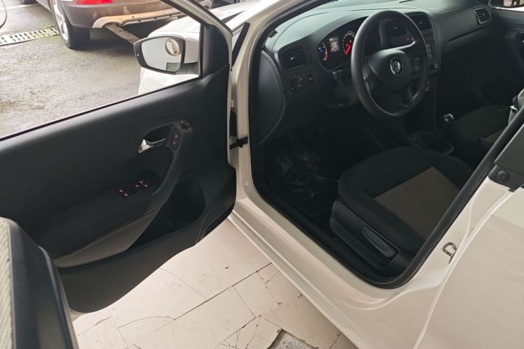 Volkswagen Polo 2017 #16 Volkswagen Polo 2017 car image #16