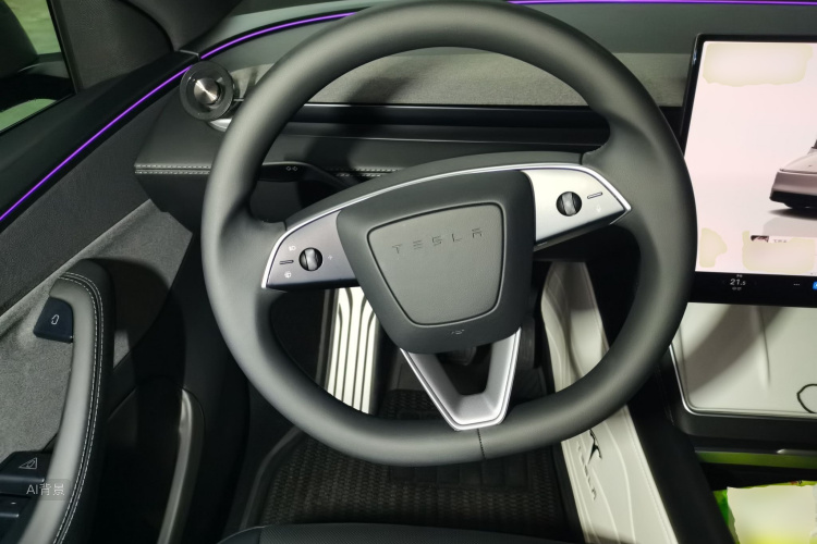 Tesla Model Y 2026 #12 Tesla Model Y 2026 car image #12