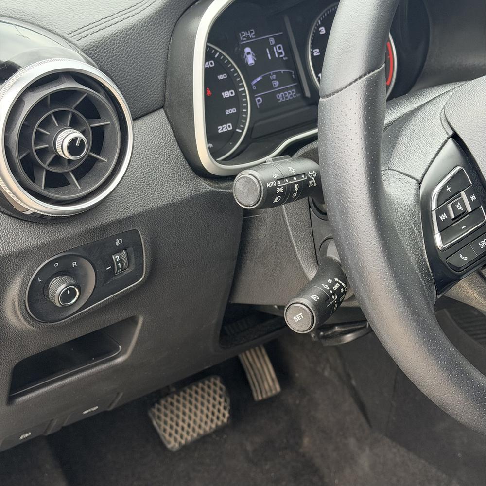 MG ZS 2017 #16 MG ZS 2017 car image #16