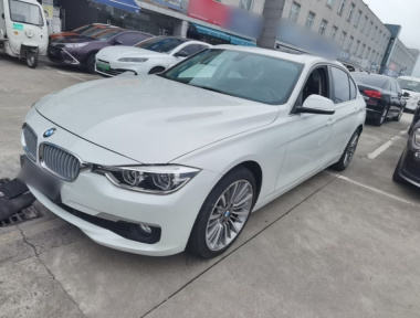 BMW 3 Series 2019 car image 