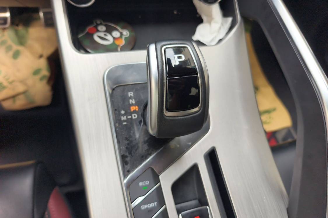 GEELY Coolray 2019 #27 GEELY Coolray 2019 car image #27
