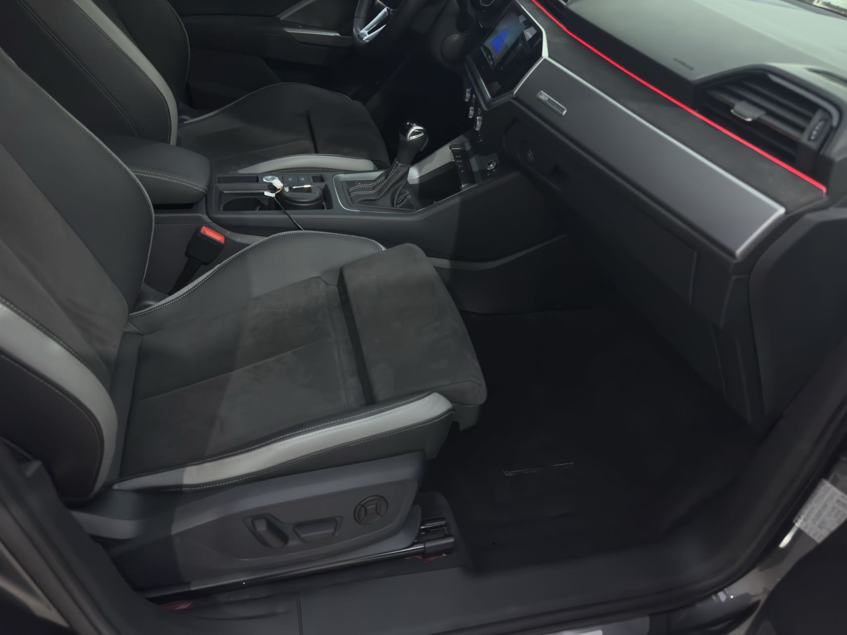 Audi Q3 2022 #8 Audi Q3 2022 car image #8