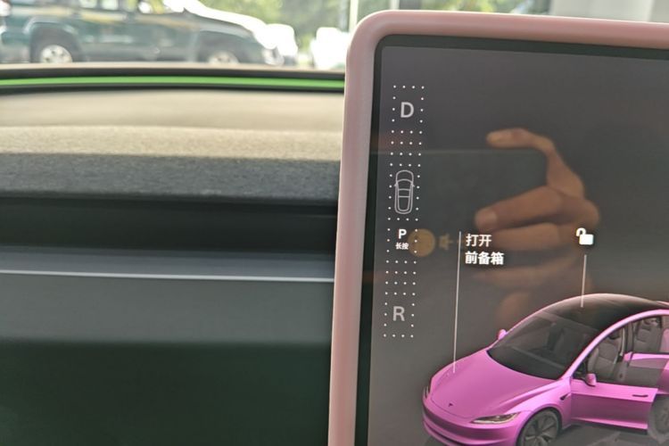 Tesla Model 3 2023 car image #14