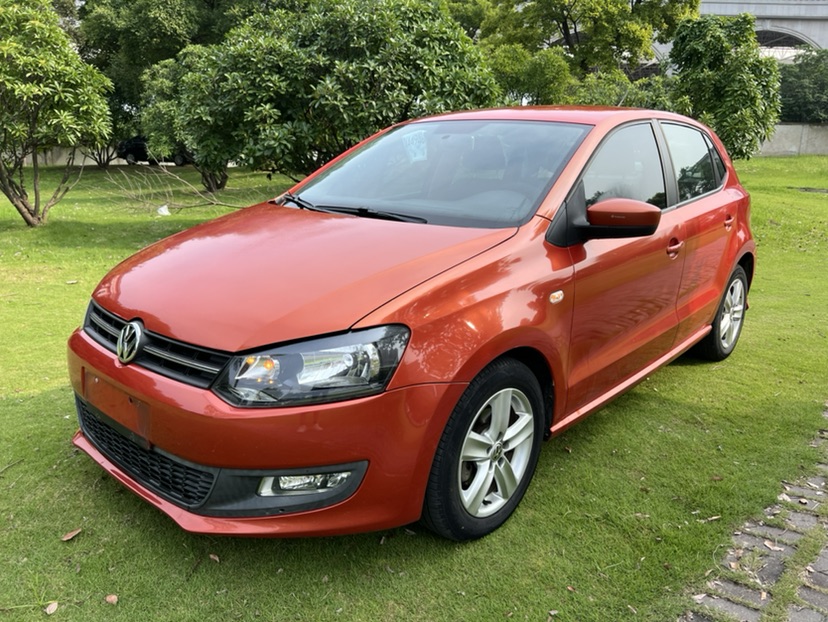 Volkswagen Polo 2011 car image #4