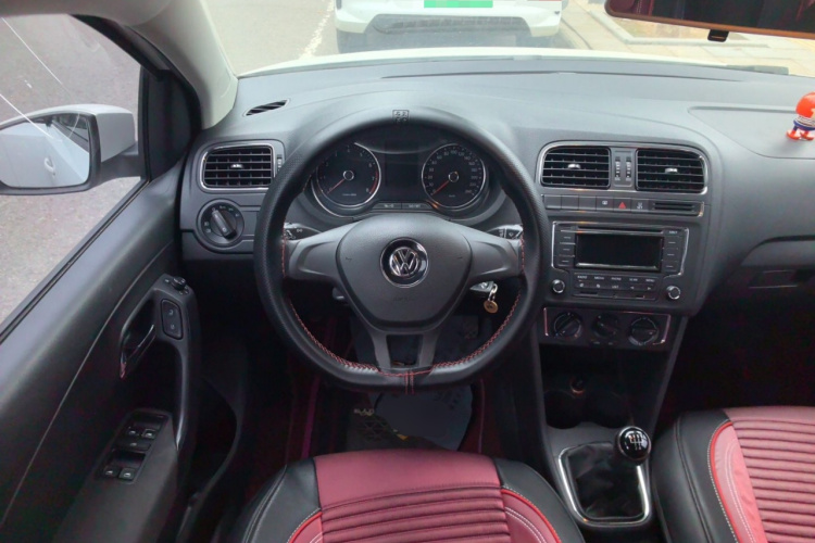 Volkswagen Polo 2015 image de voiture #11