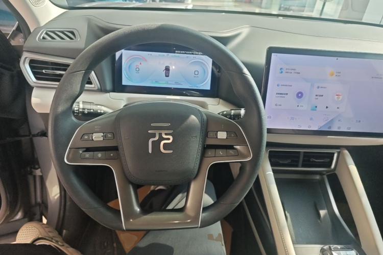 BYD YuanUP 2024 car image #11