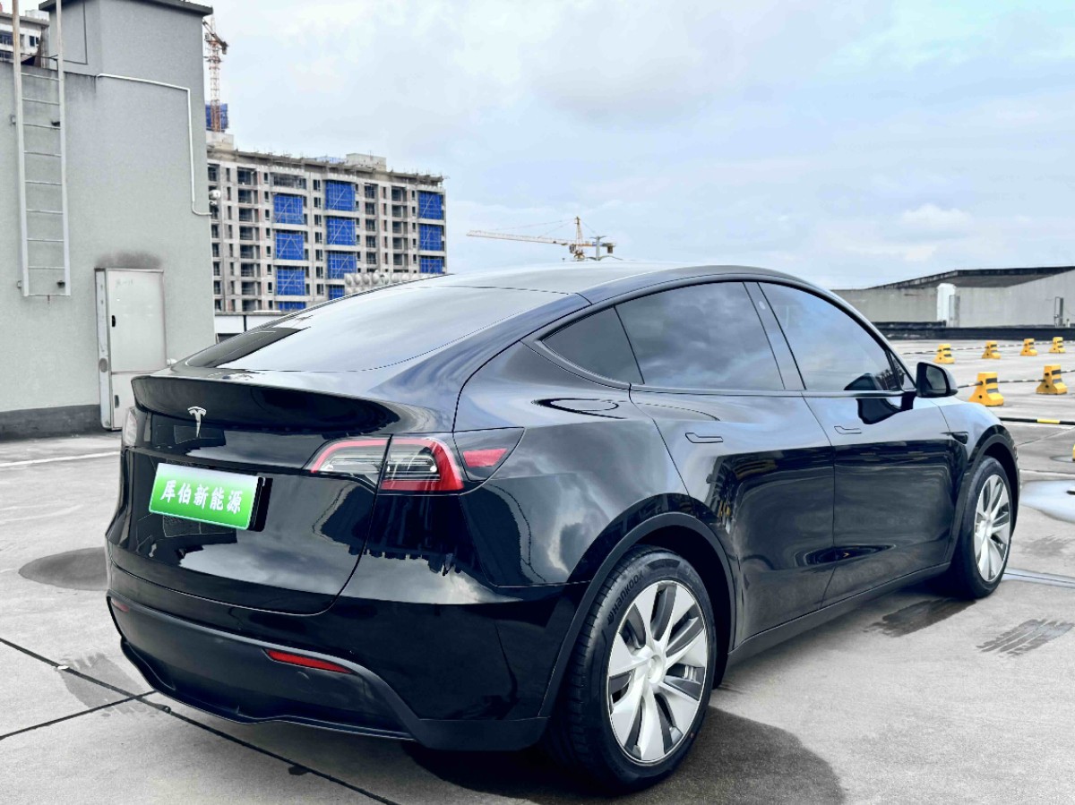 Tesla Model Y 2021 #4 Tesla Model Y 2021 car image #4