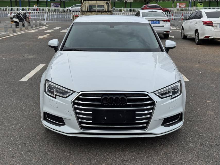 Audi A3 2019 car image #2