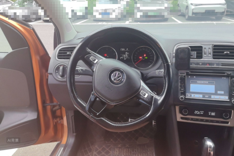 Volkswagen Polo 2015 car image #12