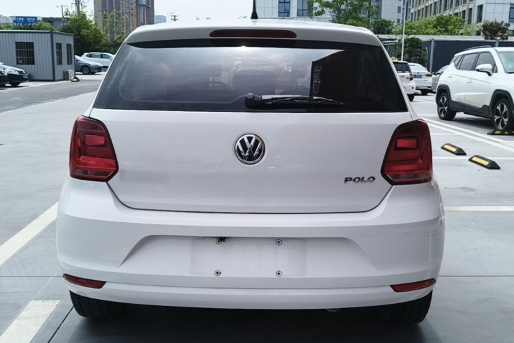 Volkswagen Polo 2018 car image #6
