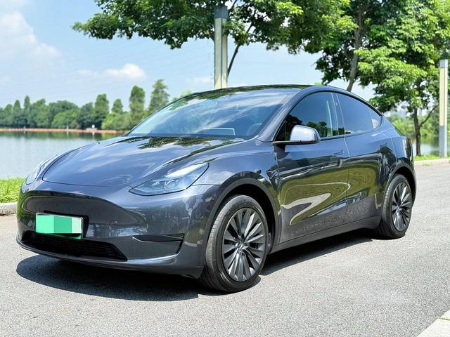 Tesla Model Y 2024 #17 Tesla Model Y 2024 car image #17