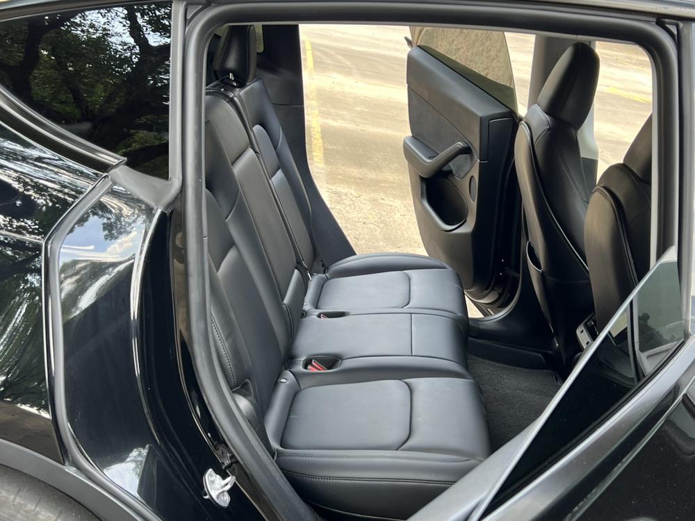 Tesla Model Y 2024 car image #8