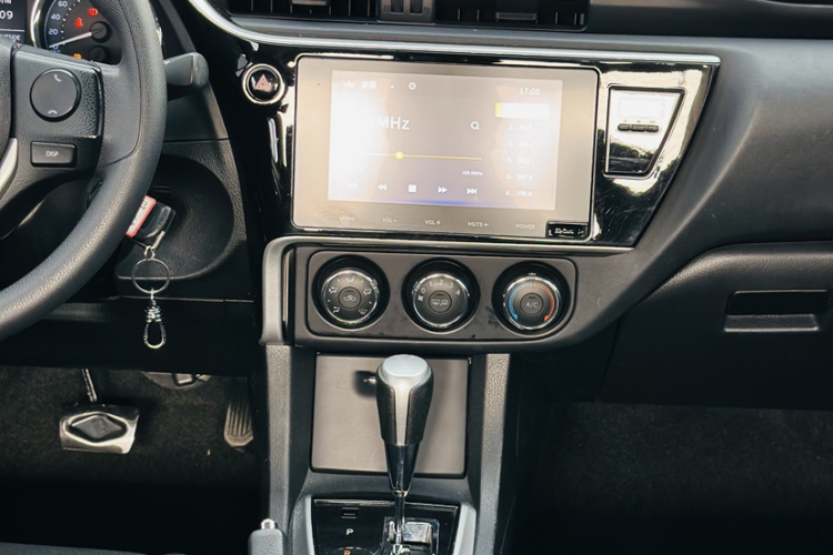 Toyota Corolla 2018 #23 Toyota Corolla 2018 car image #23
