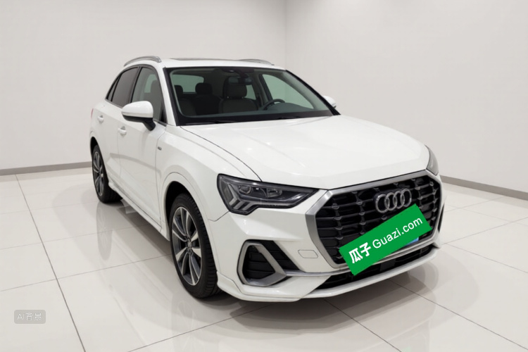 Audi Q3 2020 car image #4