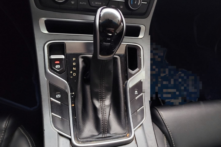 GEELY Emgrand 2018 #16 GEELY Emgrand 2018 car image #16