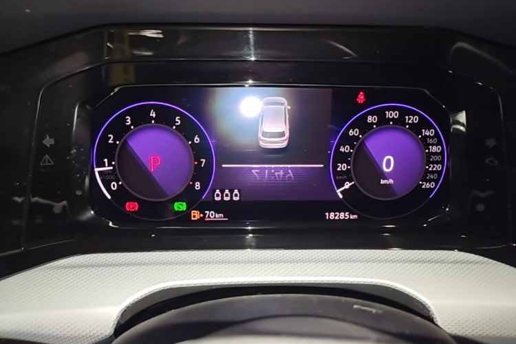 Volkswagen Golf 2022 car image #12