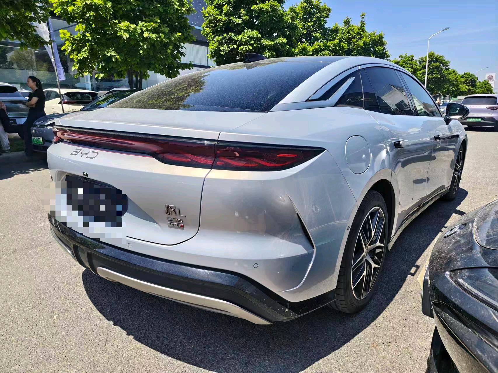 BYD HanL 2025 car image #5