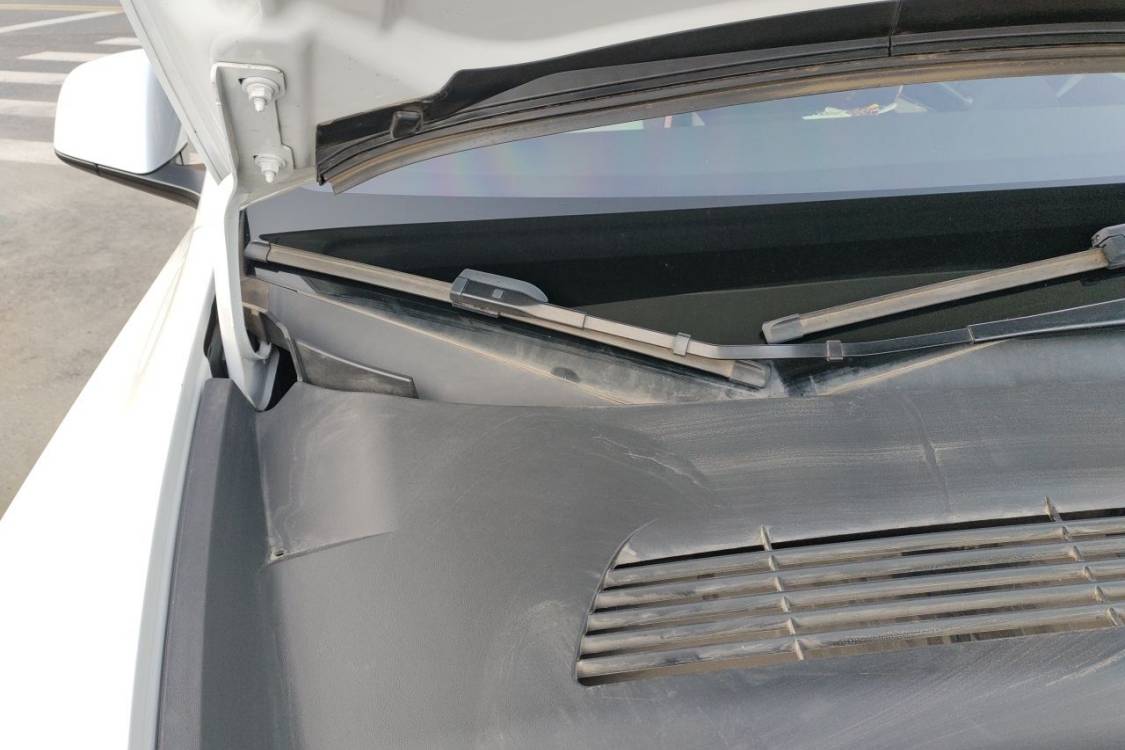 Tesla Model Y 2024 #11 Tesla Model Y 2024 car image #11