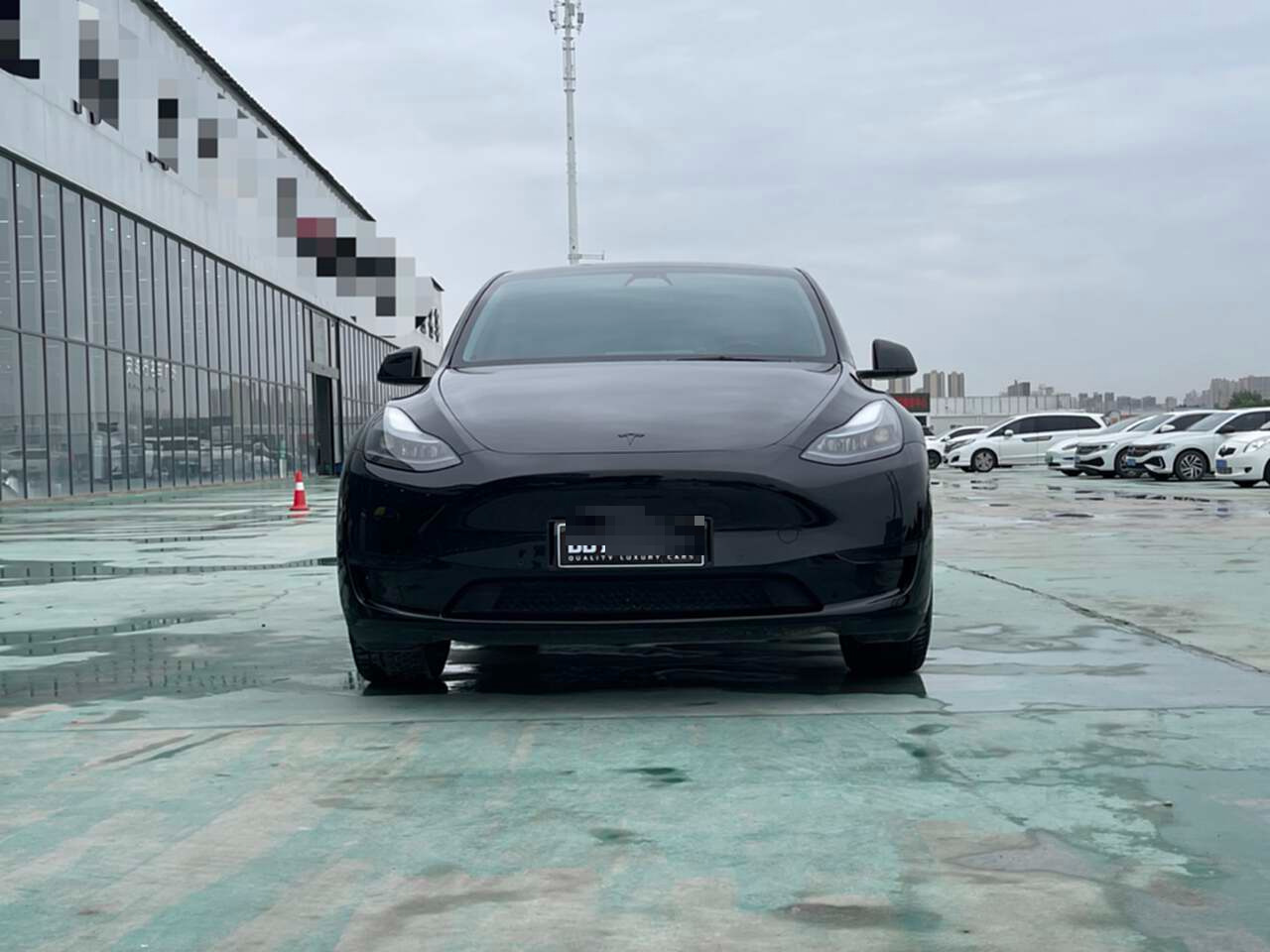 Tesla Model Y 2022 #4 Tesla Model Y 2022 car image #4