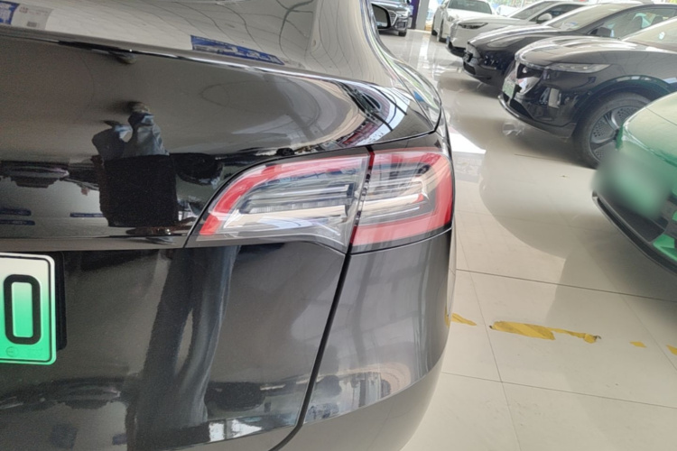 Tesla Model Y 2023 #8 Tesla Model Y 2023 car image #8