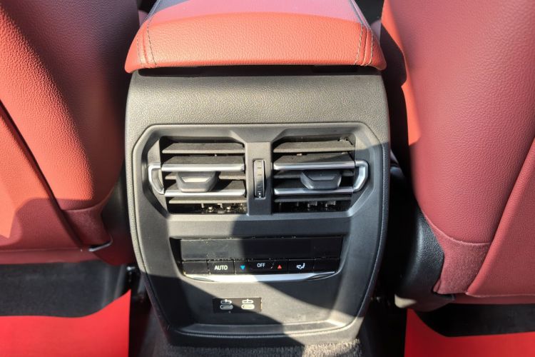 BMW 3 Series 2024 car image #18