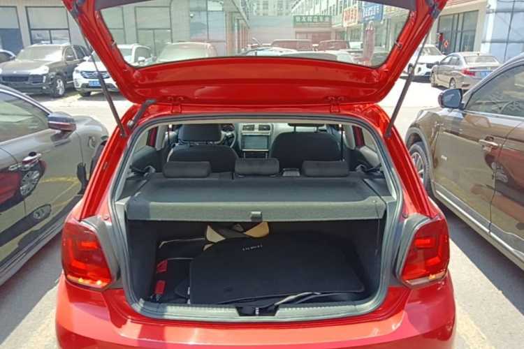 Volkswagen Polo 2018 car image #28