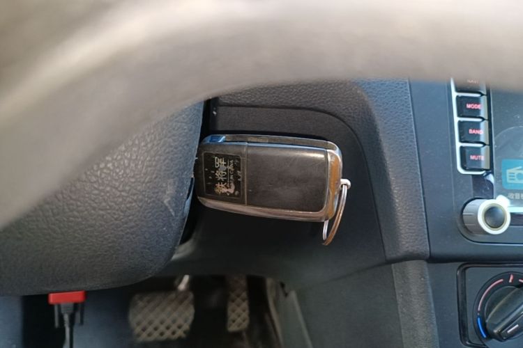 Volkswagen Santana 2016 car image #9