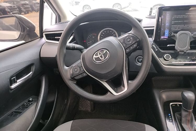Toyota Corolla 2023 car image #12