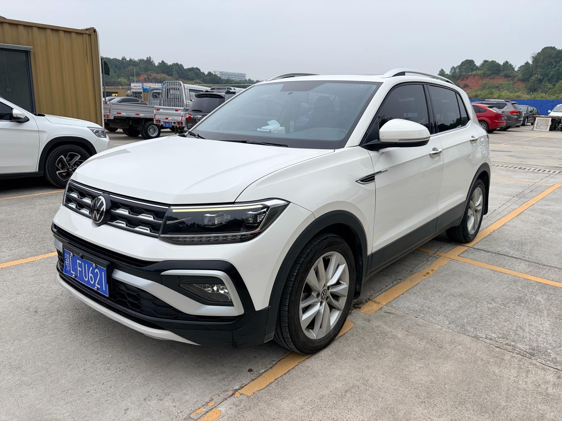 Volkswagen T-Cross 2021 Volkswagen T-Cross 2021 car image