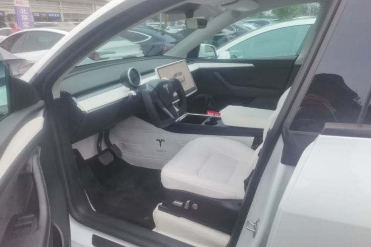 Tesla Model Y 2023 #15 Tesla Model Y 2023 immagine di auto #15