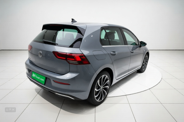 Volkswagen Golf 2022 car image #7