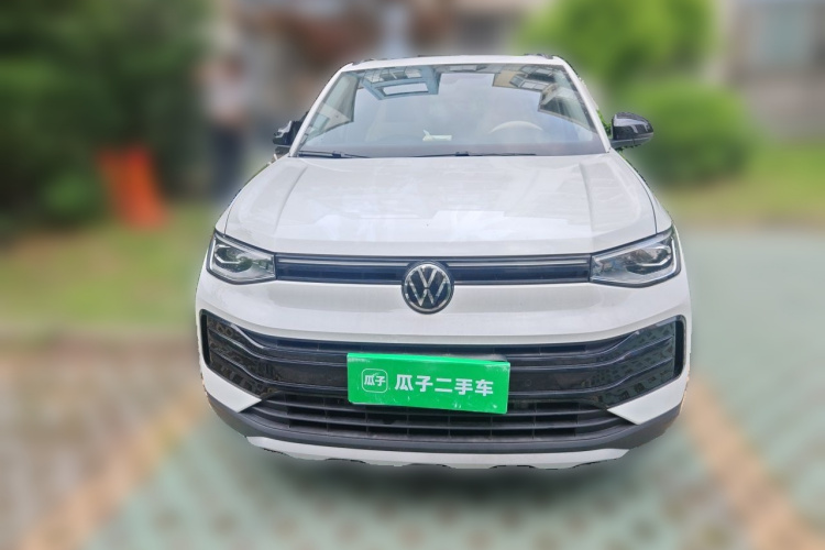 Volkswagen Tharu 2025 imagem de carro #3