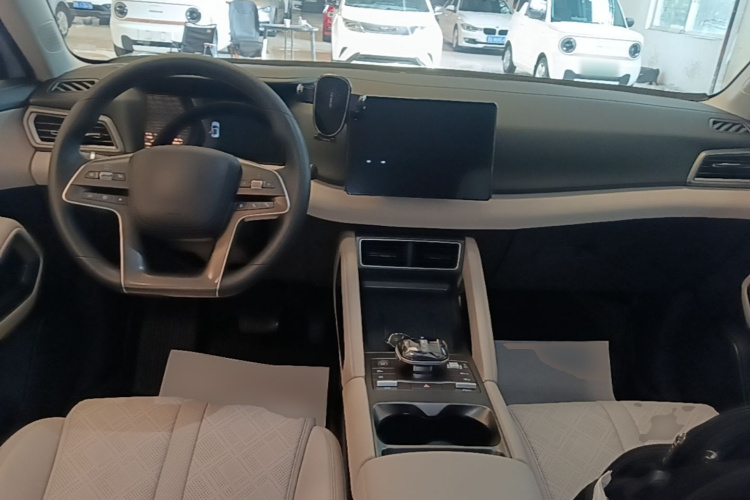 BYD YuanUP 2024 #10 BYD YuanUP 2024 car image #10