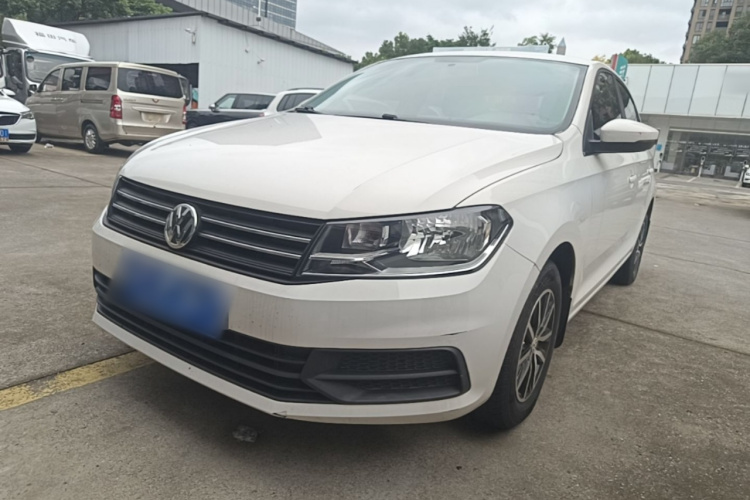 Volkswagen Santana 2018 car image #2