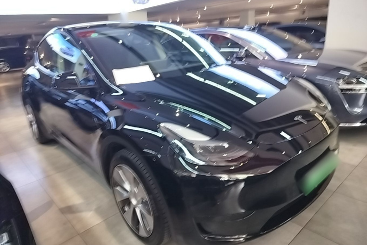 Tesla Model Y 2022 car image #4