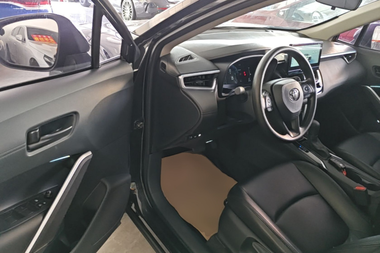 Toyota Corolla Cross 2025 immagine di auto #16
