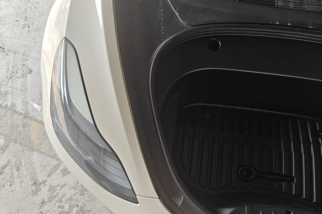 Tesla Model 3 2021 car image #11