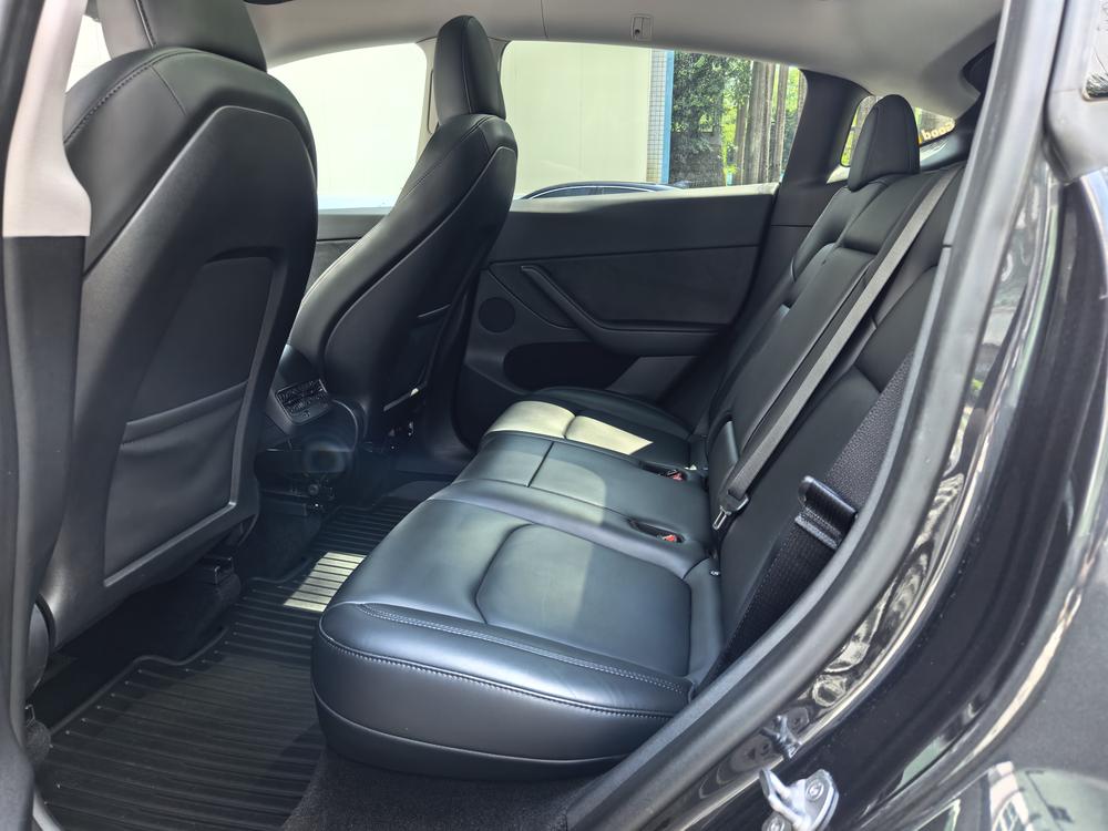 Tesla Model Y 2024 #9 Tesla Model Y 2024 car image #9