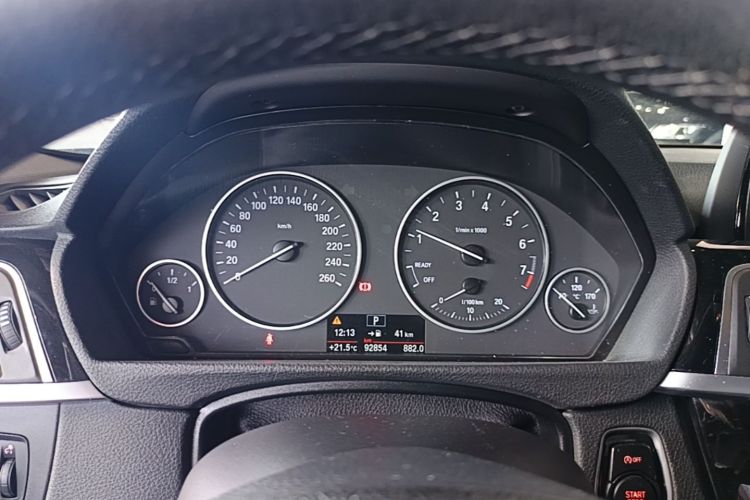 BMW 3 Series 2017 car image #12